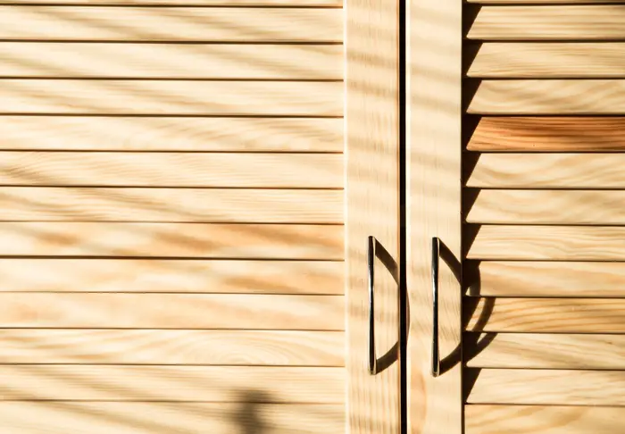 Custom wood screen in a Cabo interior