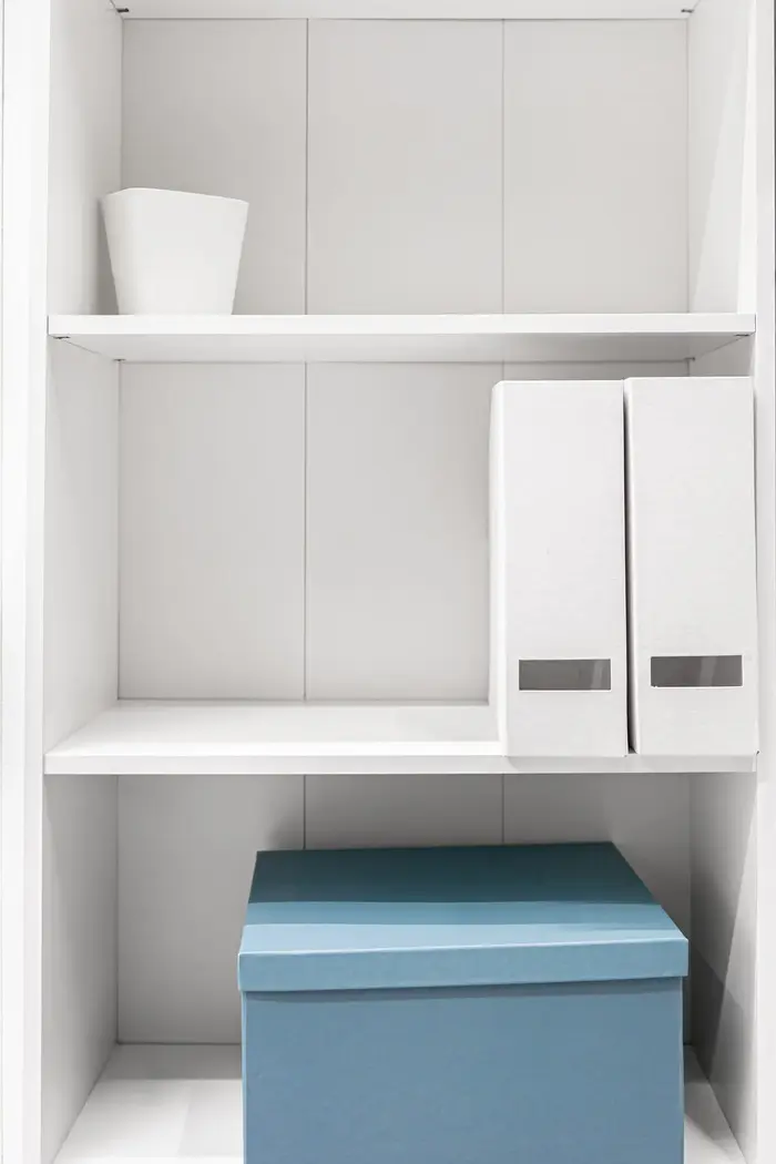 Custom closet shelves in a Cabo home